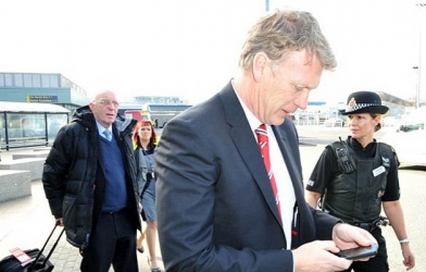 Hè này, Man United hết quân để du đấu